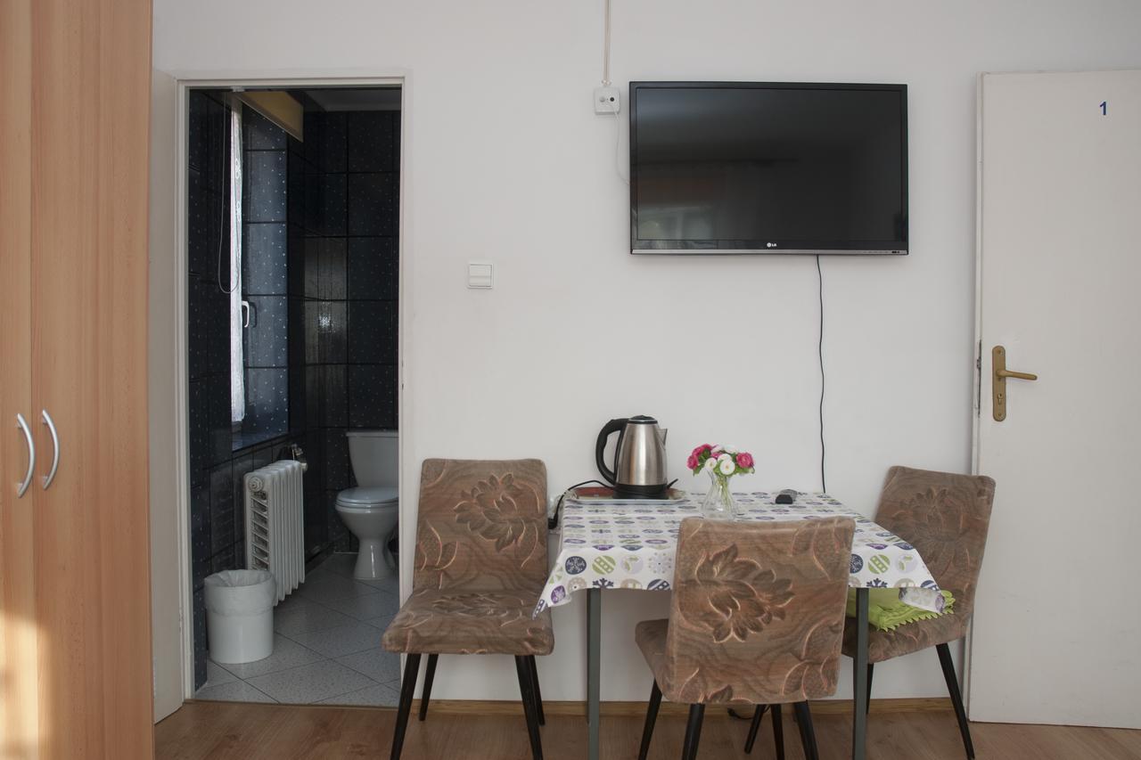Apartament I Pokoje Aura Dom Wczasowy ダルウフコ エクステリア 写真